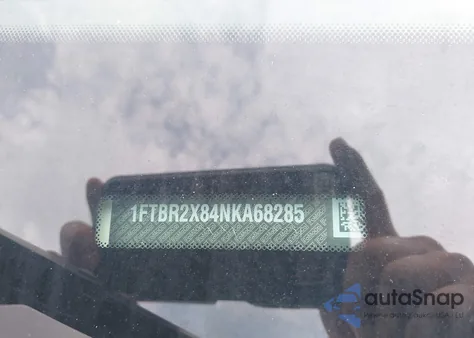 2022 Ford Transit-250 z USA, uszkodzony, nr VIN 1FTBR2X84NKA68285